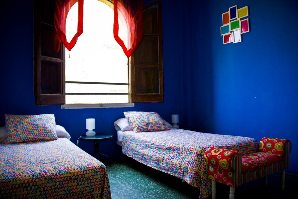 Feetup Home Backpackers Valencia Exterior photo